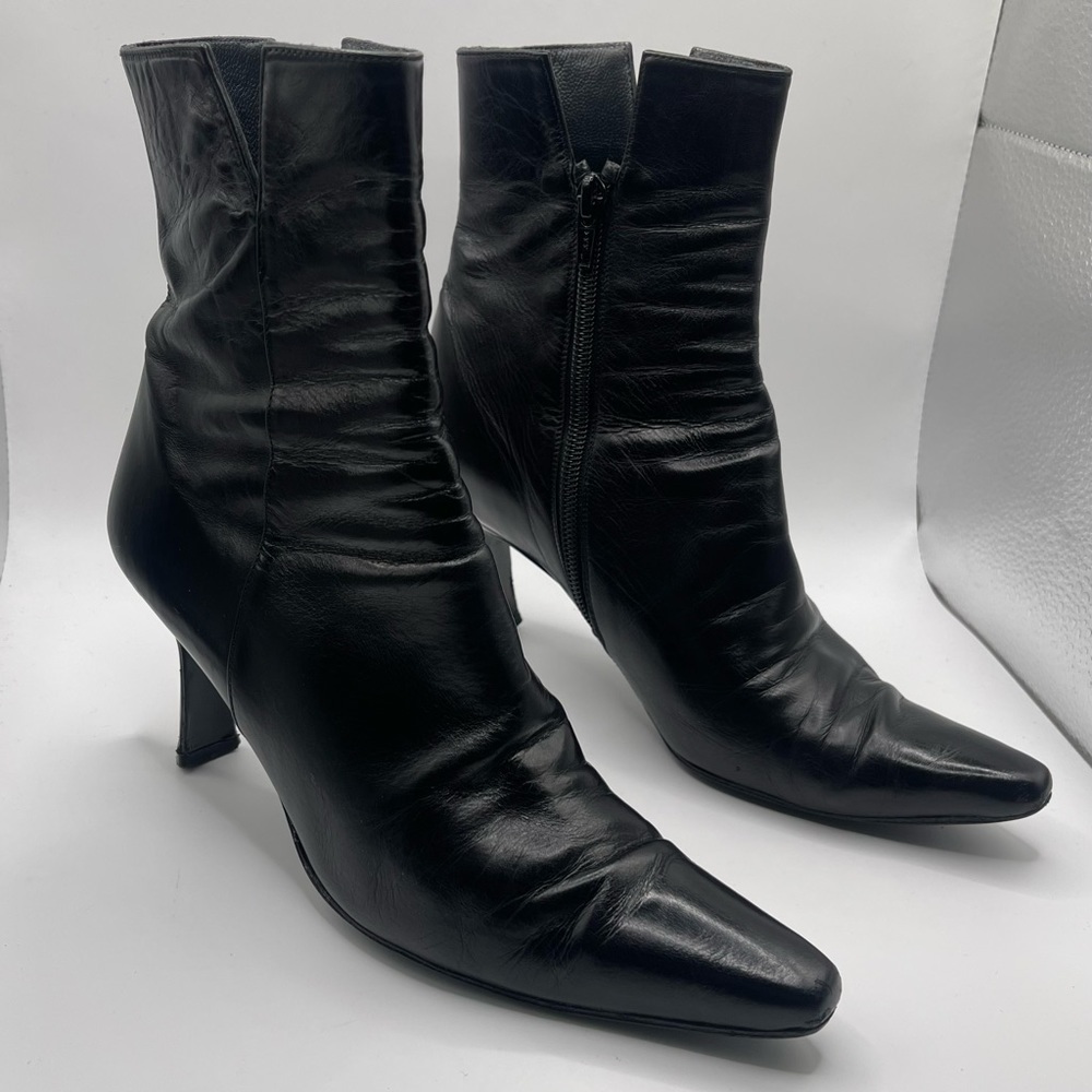 Stuart Weitzman | Black Leather Zip-up Heel Boots | 6 - Picture 5 of 16